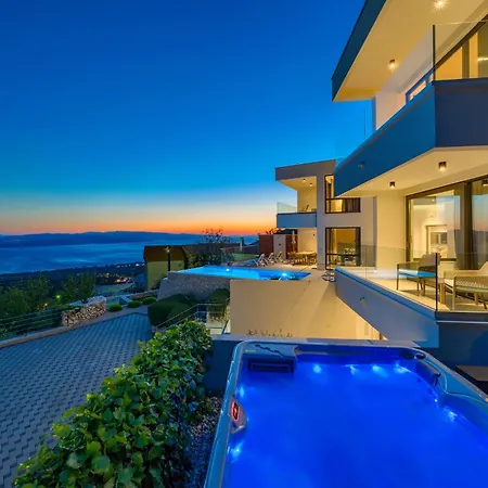 Bellevue Villa *