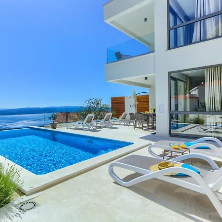 Bellevue Villa *